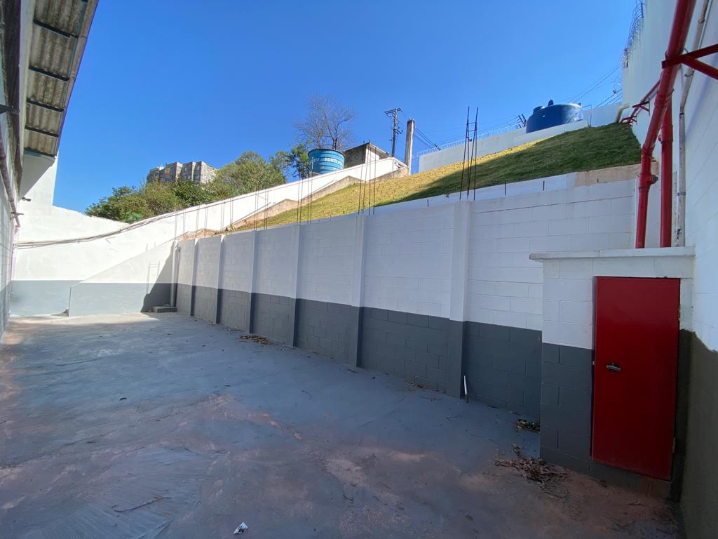 Foto do imóvel: Galpão para Alugar, 1.300 m² em Jardim Henriqueta - Taboão da Serra