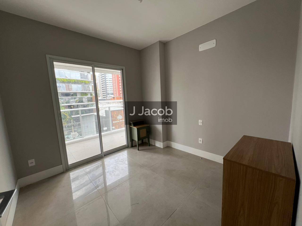 Imagem Apartamento com 2 Quartos para Alugar, 90 m²em Umarizal - Belém