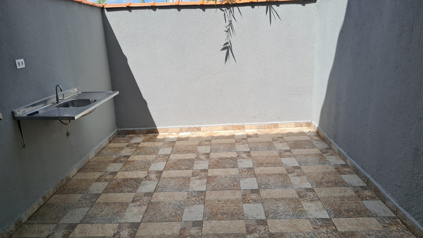 Foto do imóvel: Sobrado com 2 Quartos para Alugar, 76 m²em Residencial Algarve - Mogi das Cruzes