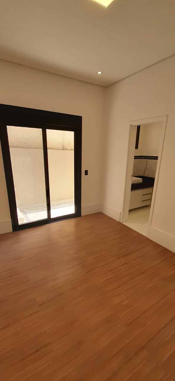 Imagem Casa de Condomínio com 4 Quartos à Venda, 200 m²em Alphaville - Santana de Parnaíba