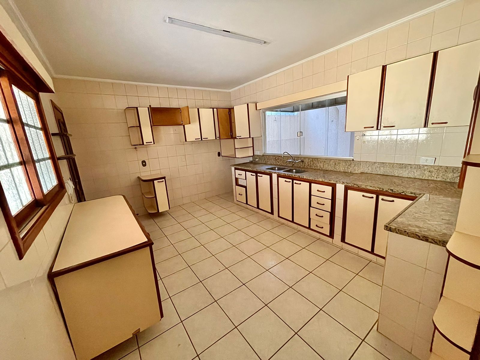 Imagem Sobrado à Venda, 431 m²em Vila Vilas Boas - Campo Grande