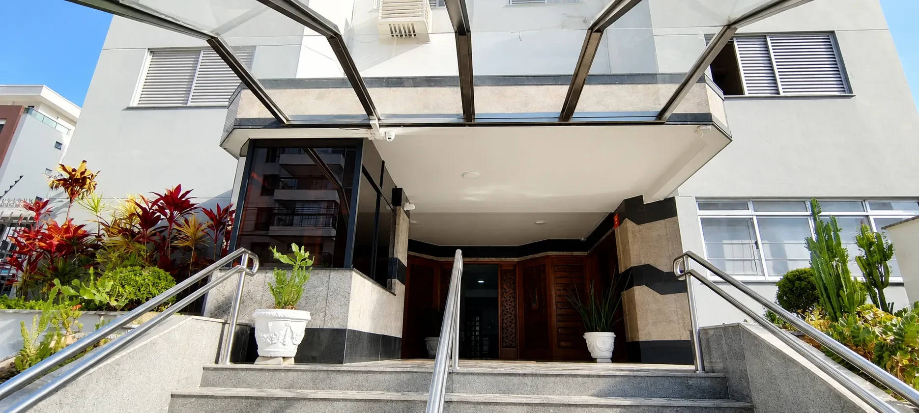 Imagem Apartamento com 2 Quartos à Venda, 77 m² em Balneário - Florianópolis