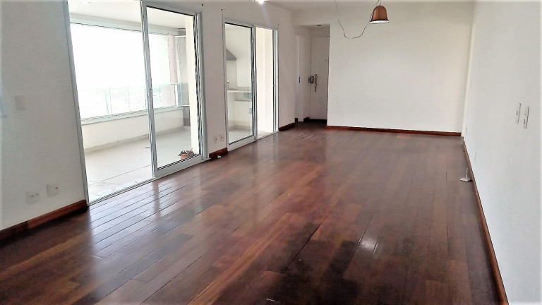 Apartamento com 3 Quartos à Venda,  em Vila Gumercindo - São Paulo