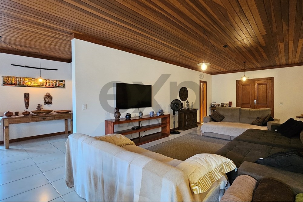 Foto do imóvel: Casa de Condomínio com 5 Quartos à Venda, 608 m² em Itaipava - Petrópolis