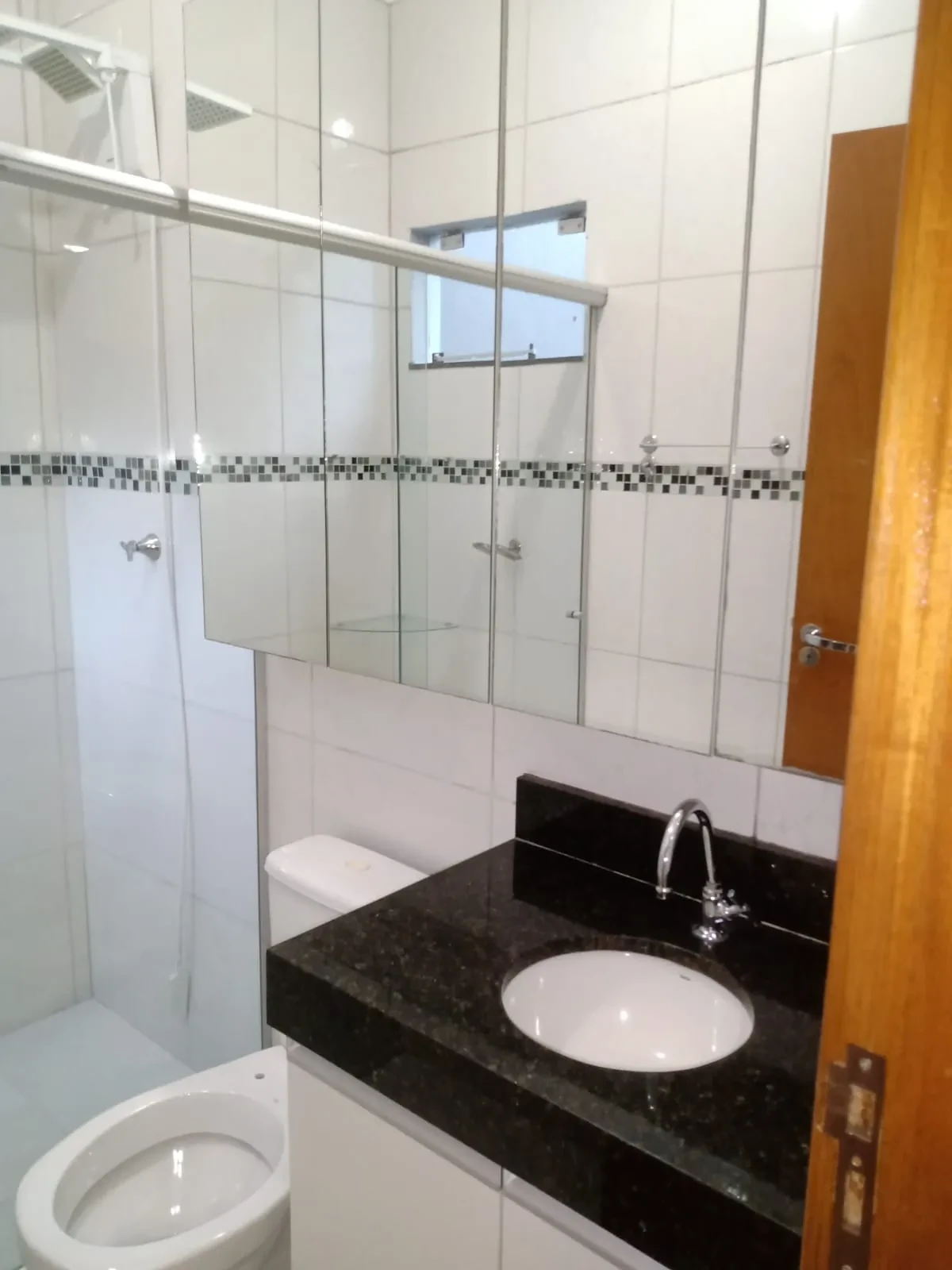 Imagem Casa com 2 Quartos para Alugar, 130 m² em Poção - Cuiabá