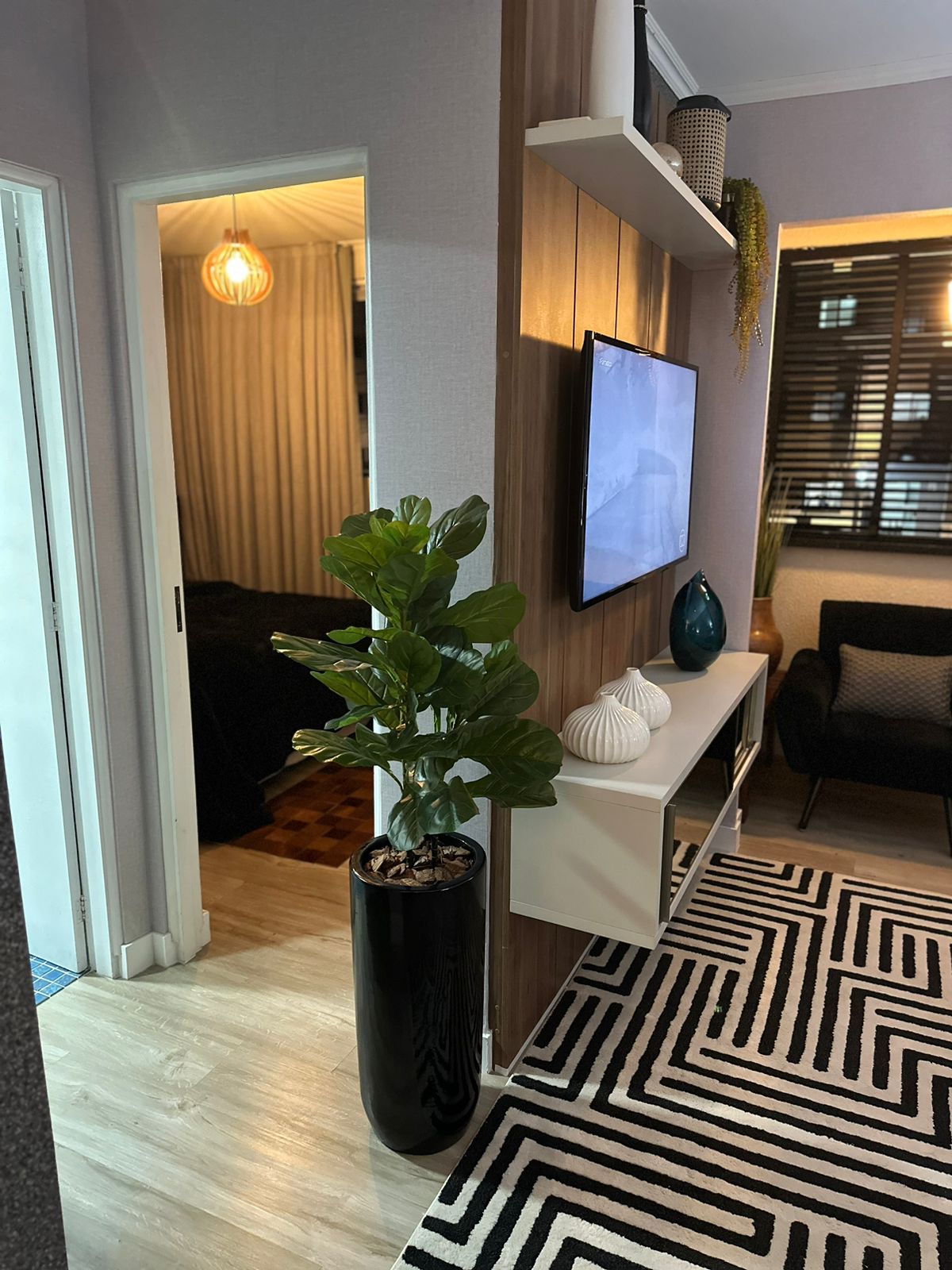 Imagem Apartamento com 2 Quartos à Venda, 55 m²em Espinheiros - Itajaí