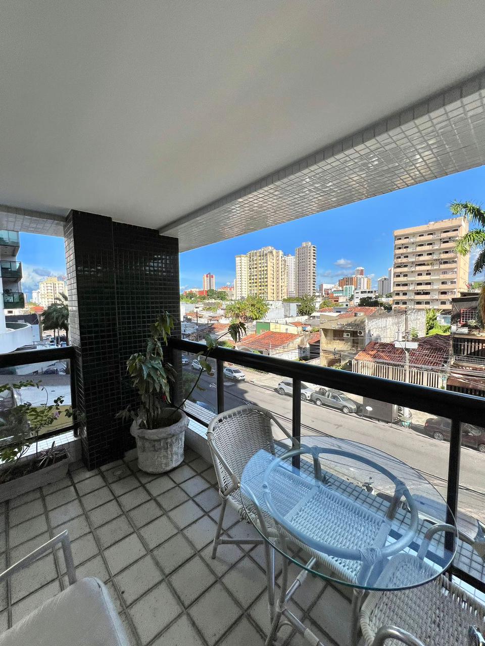 Imagem Apartamento com 4 Quartos à Venda, 185 m²em São Brás - Belém