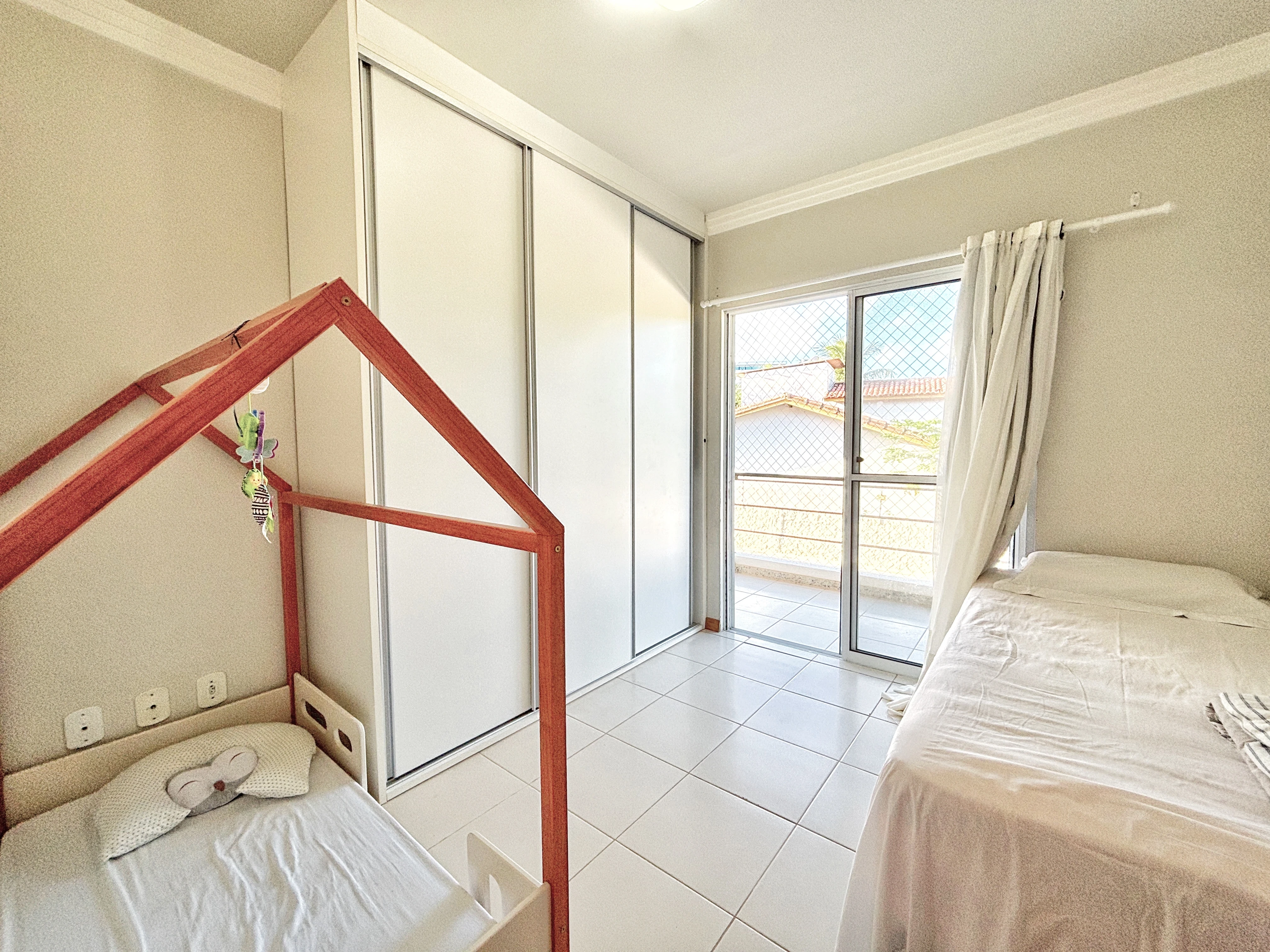 Foto do imóvel: Casa de Condomínio com 3 Quartos à Venda, 119 metros em Buraquinho - Lauro de Freitas