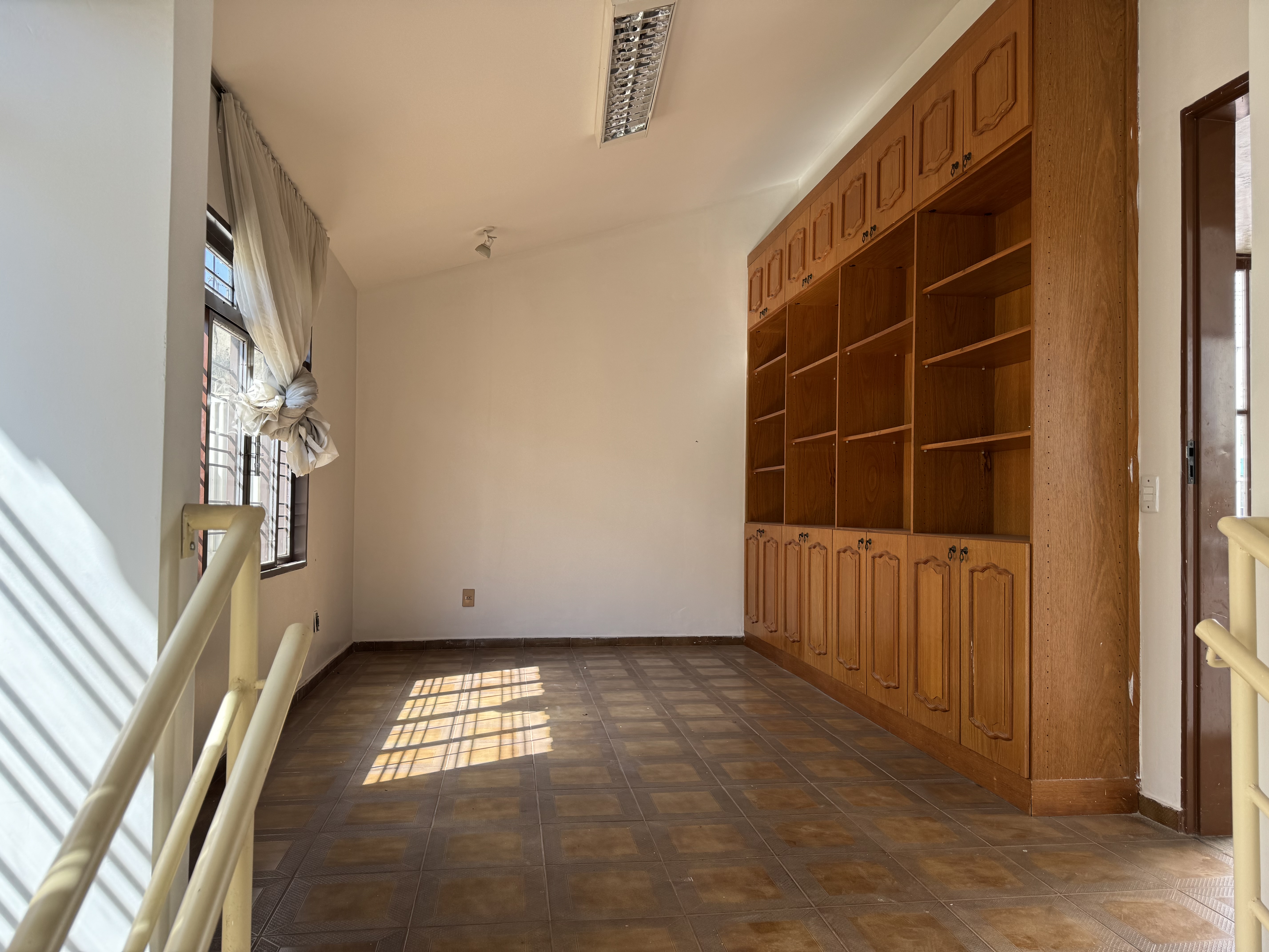 Foto do imóvel: Sobrado com 5 Quartos para Alugar, 450 m² em Setor Bueno - Goiânia