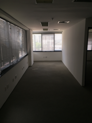 Imagem Sala Comercial à Venda ou Locação,  em Vila Cordeiro - São Paulo