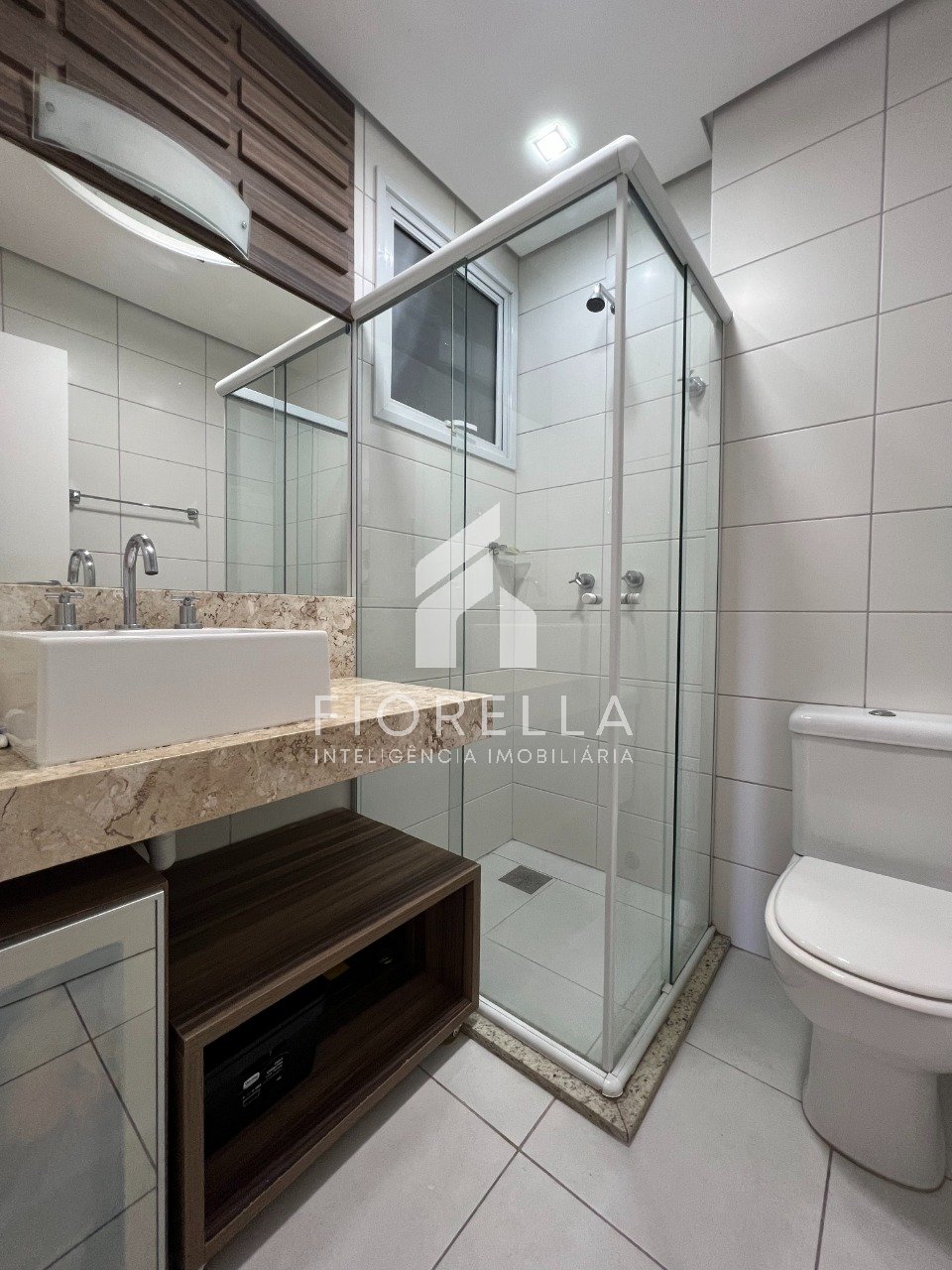 Imagem Apartamento com 2 Quartos à Venda, 74 m²em Kobrasol - São José