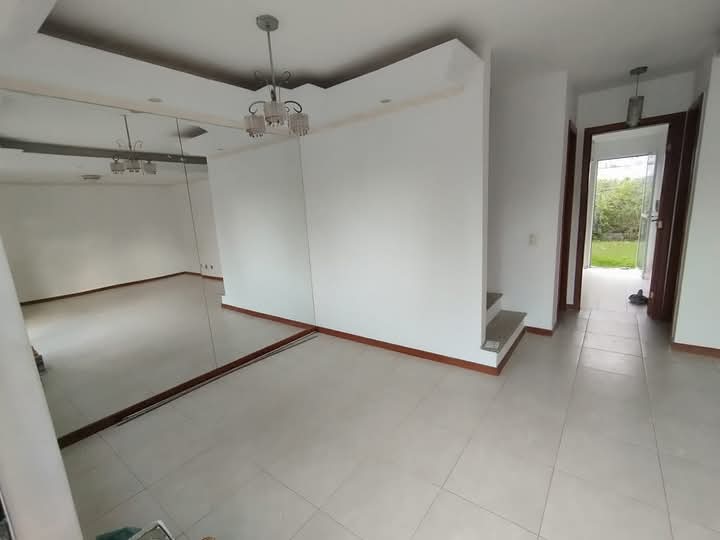 Imagem Casa de Condomínio com 3 Quartos para Alugar, 200 m²em Vila de Abrantes (Abrantes) - Camaçari