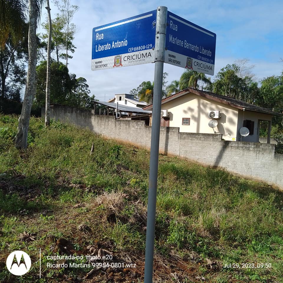 Imagem Terreno à Venda ou Locação, 405 m²em São Defende - Criciúma