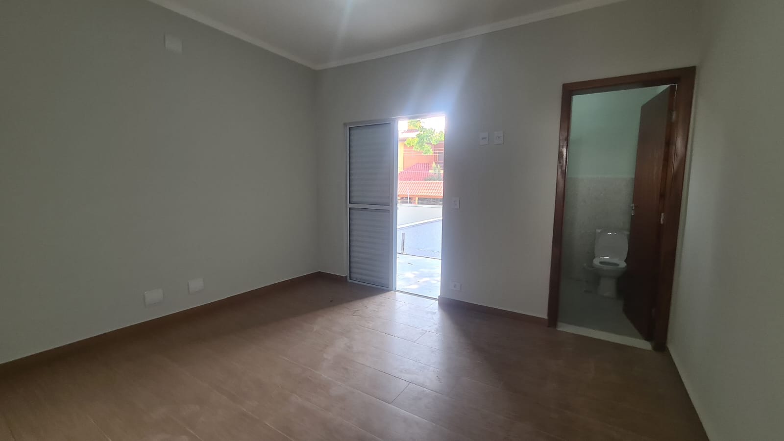 Imagem Sobrado com 3 Quartos à Venda, 235 m²em Jardim Regina - São Paulo