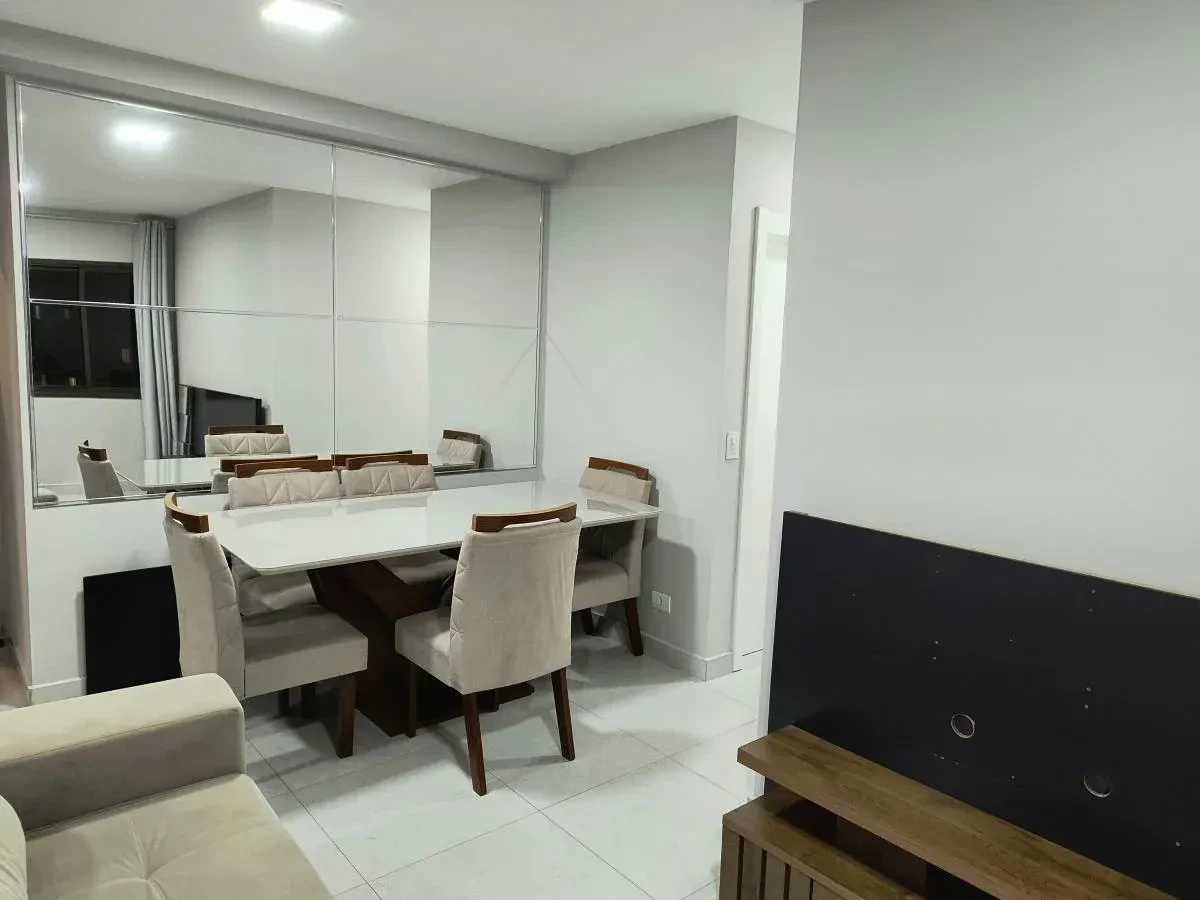 Imagem Apartamento com 2 Quartos à Venda, 59 metros em Capão Raso - Curitiba