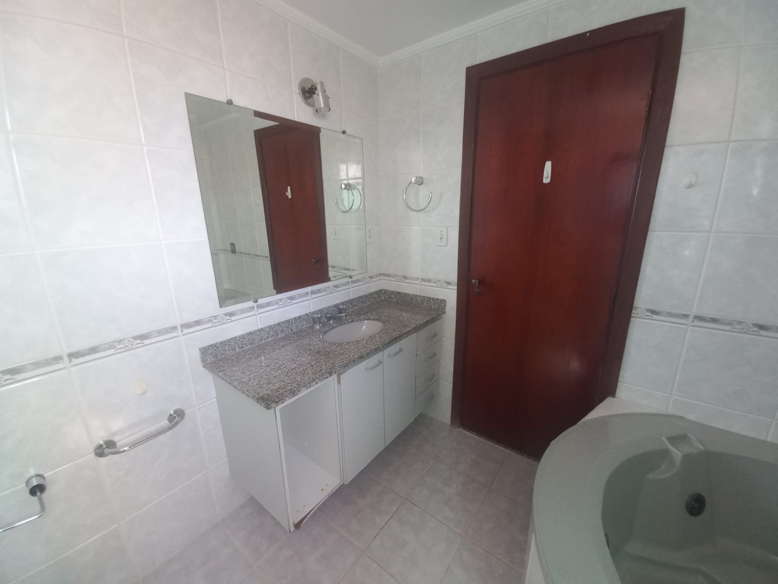 Imagem Apartamento com 3 Quartos à Venda, 132 m²em Cambuí - Campinas