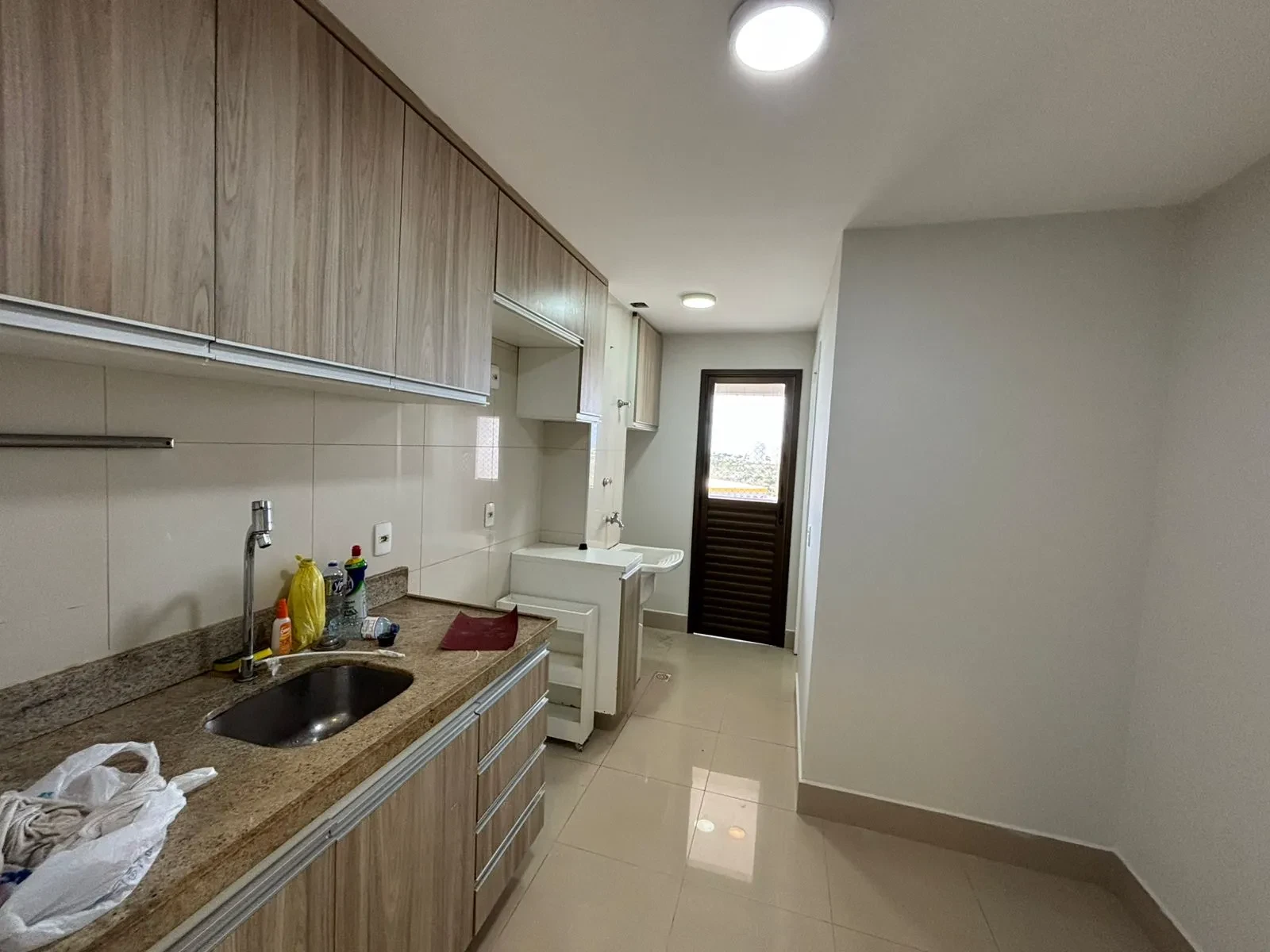 Imagem Apartamento com 3 Quartos para Alugar, em Calhau - São Luís