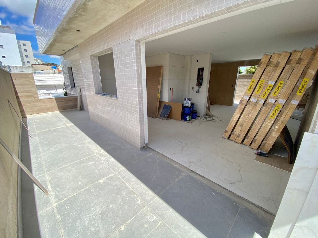 Imagem Apartamento com 4 Quartos à Venda, 148 m² em Jaraguá - Belo Horizonte