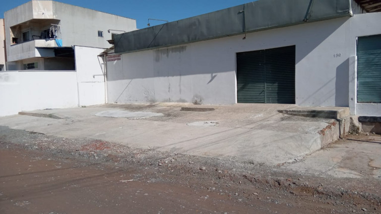Imagem Galpão para Alugar, 300 m² em Ulysses Guimarães - Joinville