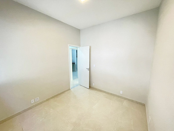 Imagem Apartamento com 2 Quartos à Venda,  em Copacabana - Rio de Janeiro