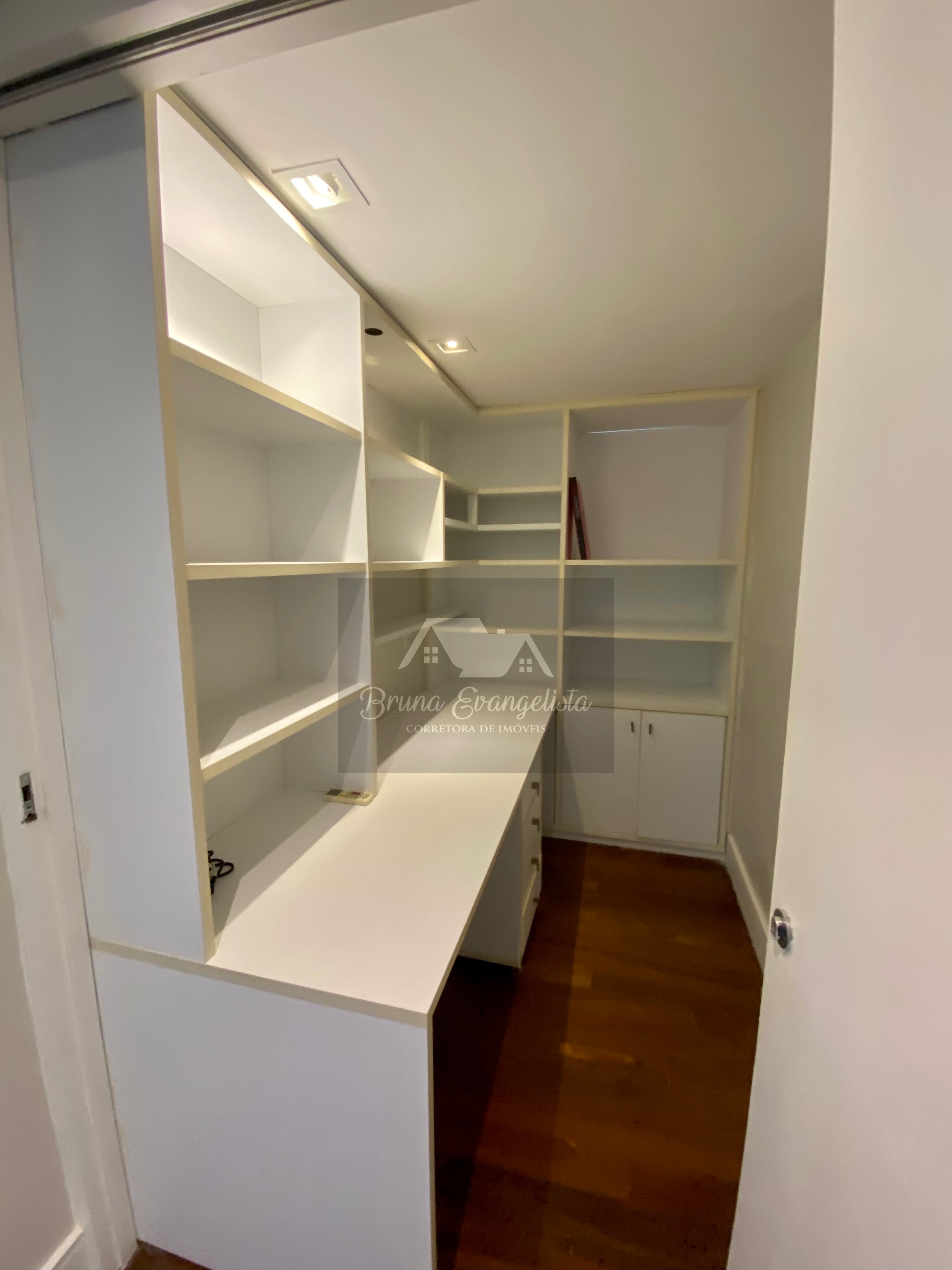Imagem Apartamento com 2 Quartos à Venda, 128 m² em Ondina - Salvador