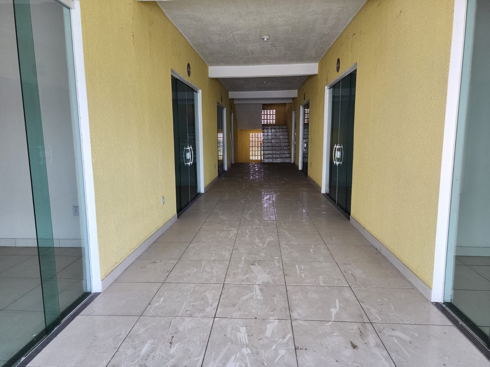Imagem Imóvel Comercial à Venda, 650 metro em Centro - Simões Filho