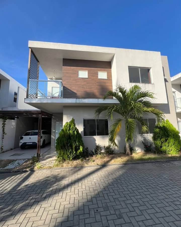 Imagem Casa com 4 Quartos à Venda, 200 m²em Vila Praiana - Lauro de Freitas