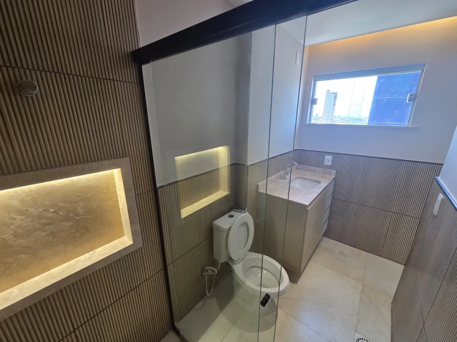 Foto do imóvel: Apartamento com 3 Quartos à Venda, 182 m² em Praia de Iracema - Fortaleza