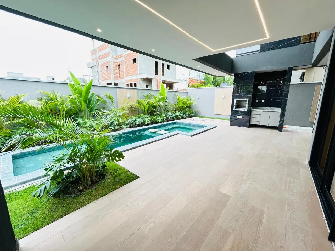 Imagem Casa de Condomínio com 4 Quartos à Venda, 317 m² em Centro - Eusébio