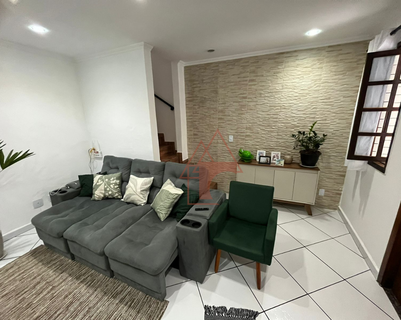 Sobrado com 2 Quartos à Venda, 256 m² em Vila São Benedito - Cubatão