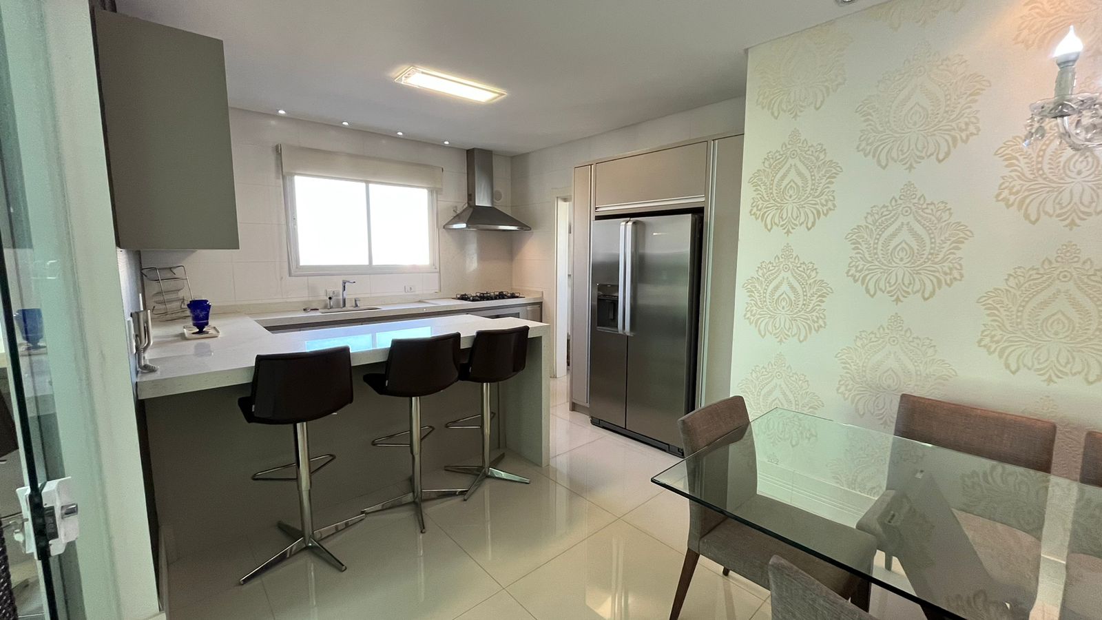 Imagem Apartamento com 4 Quartos à Venda, 163 m²em Meia Praia - Itapema