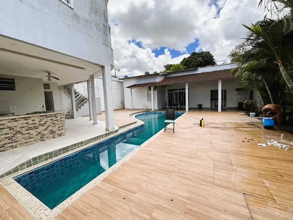 Foto do imóvel: Casa com 5 Quartos à Venda, 303 metros em Planalto - Manaus