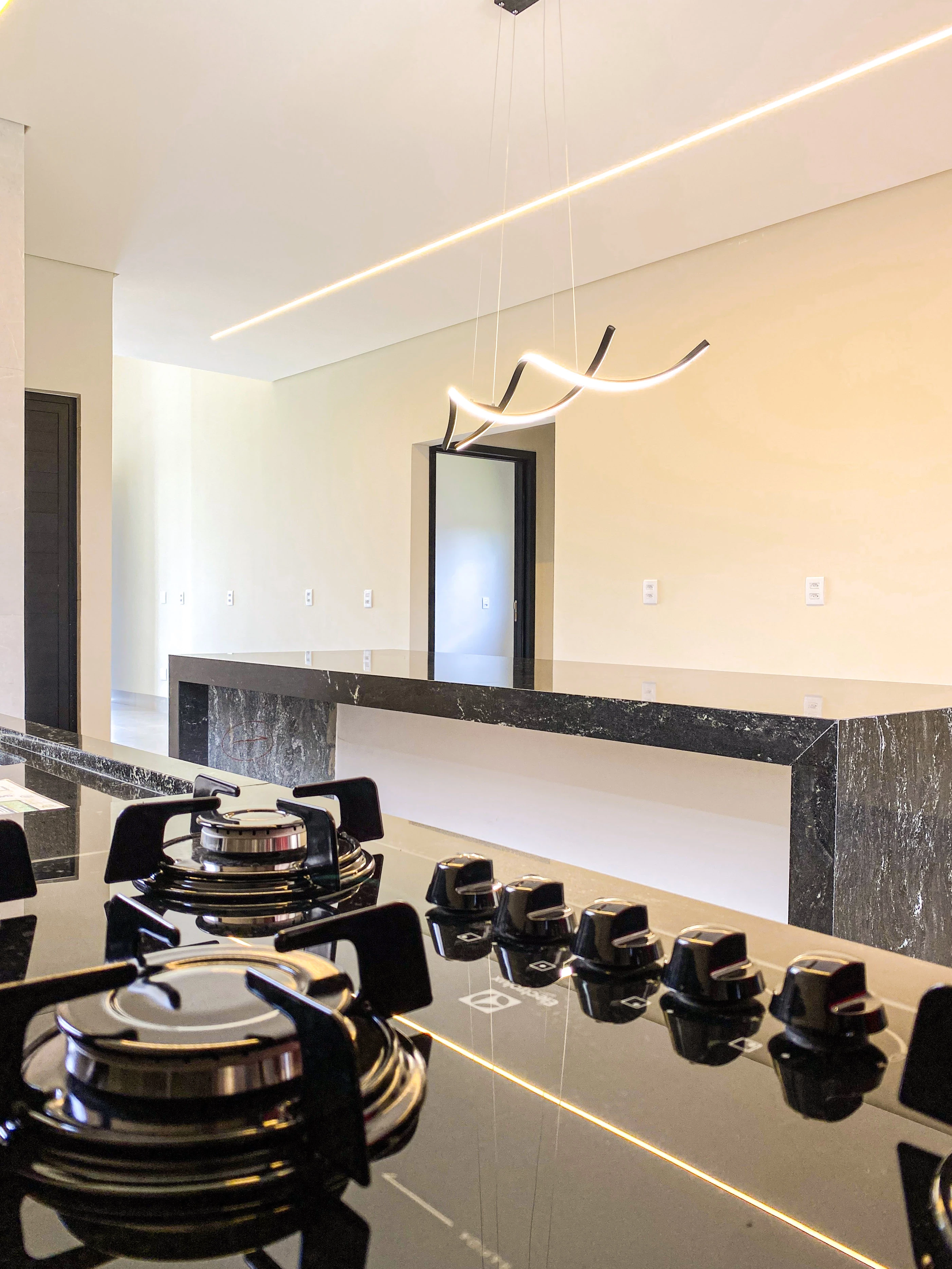 Imagem Casa de Condomínio com 4 Quartos à Venda, 180 m² em Terras Alpha Residencial 1 - Senador Canedo