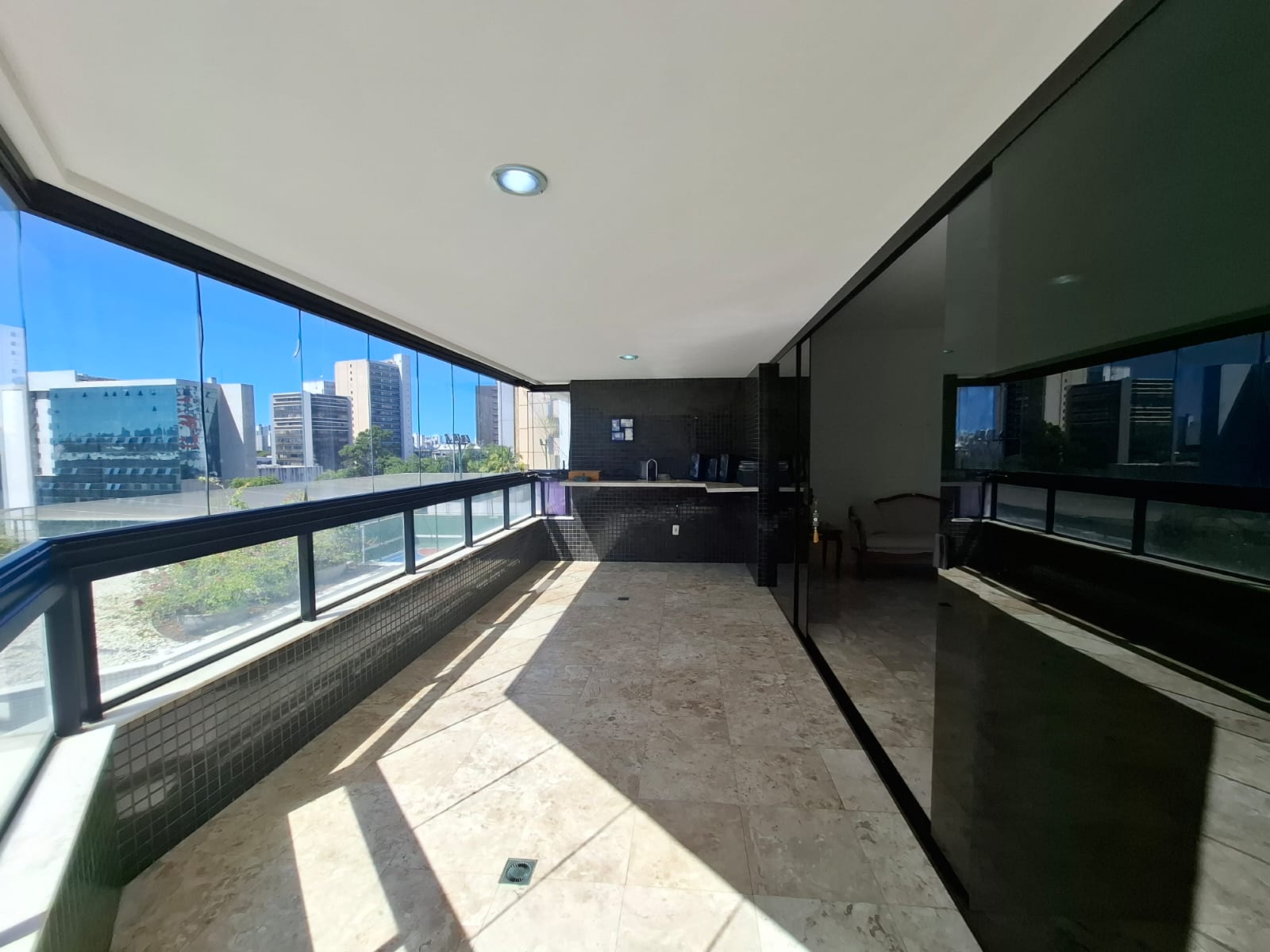Foto do imóvel: Apartamento com 4 Quartos à Venda, 224 m² em Pituba - Salvador
