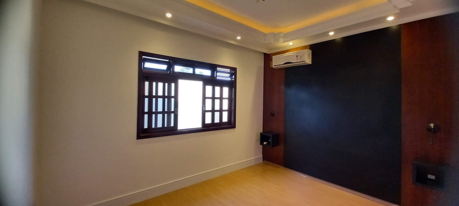 Imagem Casa com 4 Quartos à Venda, 132 m² em Aviação - São José dos Pinhais