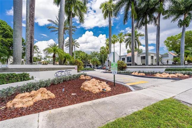 Foto do imóvel: Apartamento com 3 Quartos à Venda ou Locação, 100 m²em Alphaville Residencial Um - Barueri