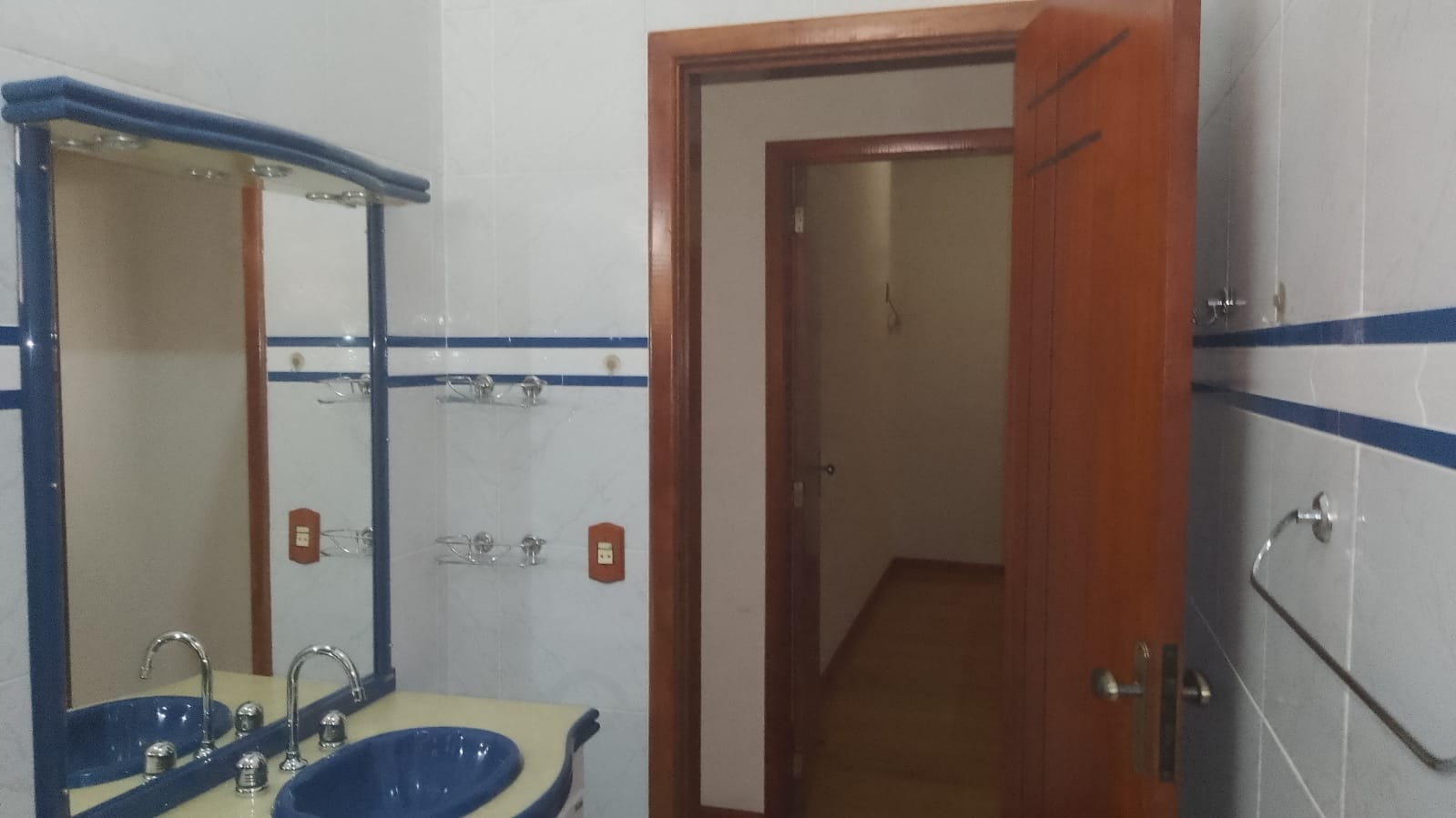 Imagem Casa de Condomínio com 3 Quartos à Venda, 277 m² em Prata - Teresópolis