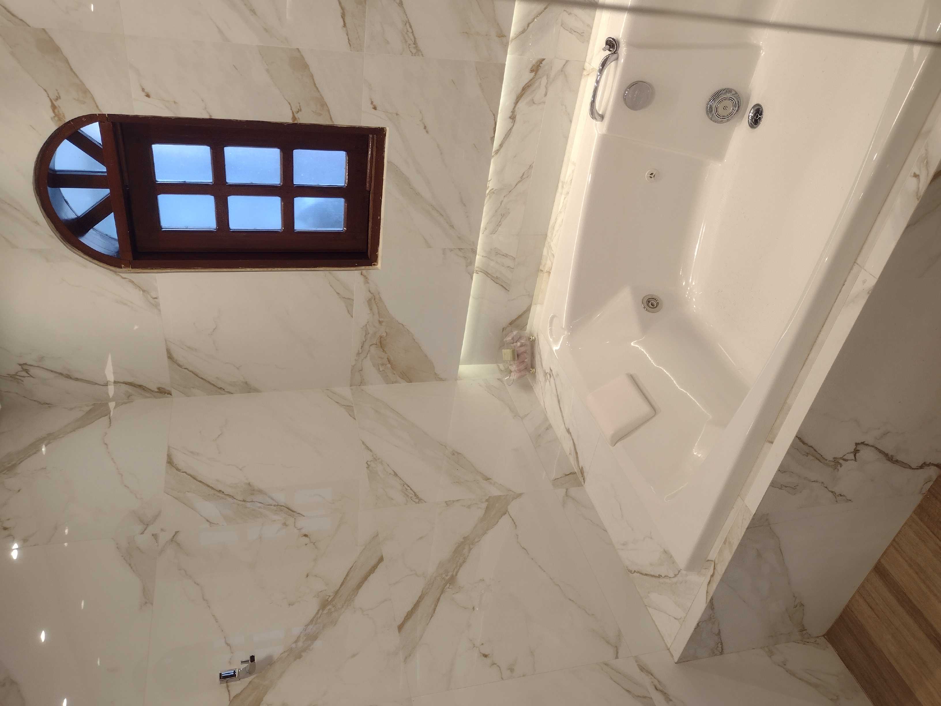 Imagem Casa com 4 Quartos à Venda, 300 m²em Areal (Águas Claras) - Brasília