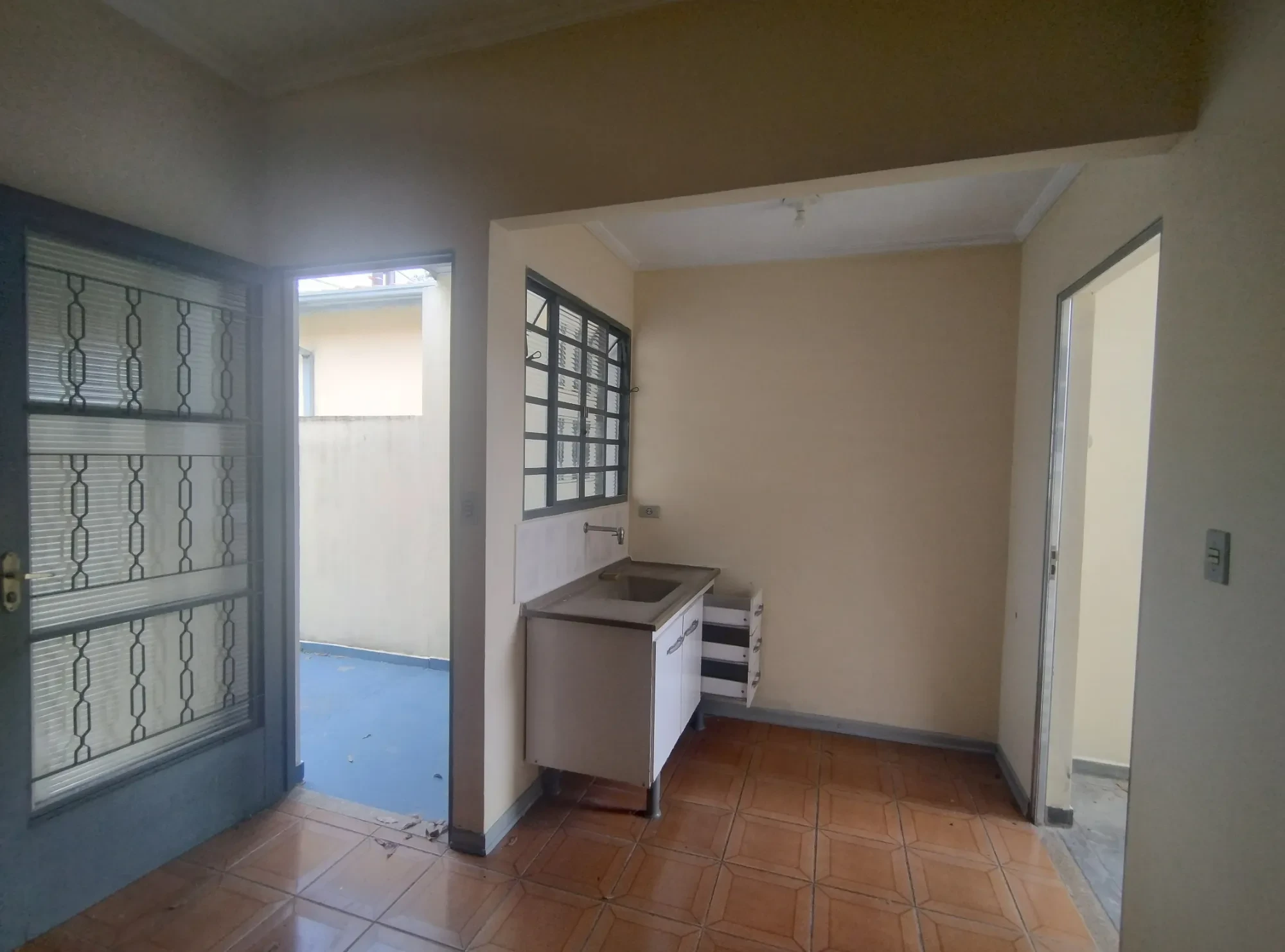 Imagem Casa com 2 Quartos para Alugar, 72 m² em São João - Jacareí