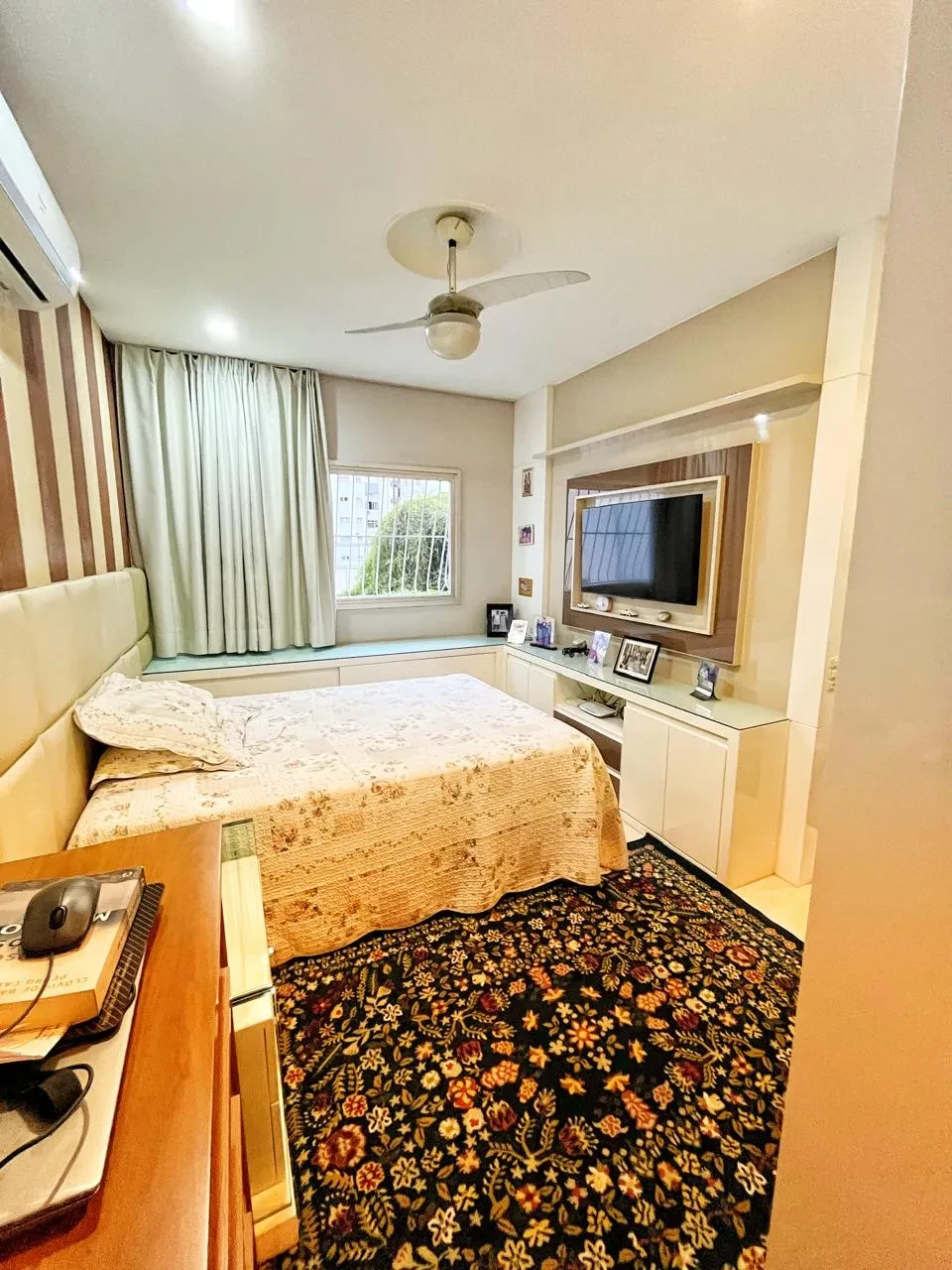 Imagem Apartamento com 3 Quartos à Venda, 120 m² em Praia do Canto - Vitória