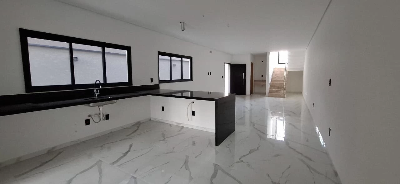 Imagem Sobrado com 3 Quartos à Venda ou Locação, 160 m² em Vila Petrópolis - Atibaia