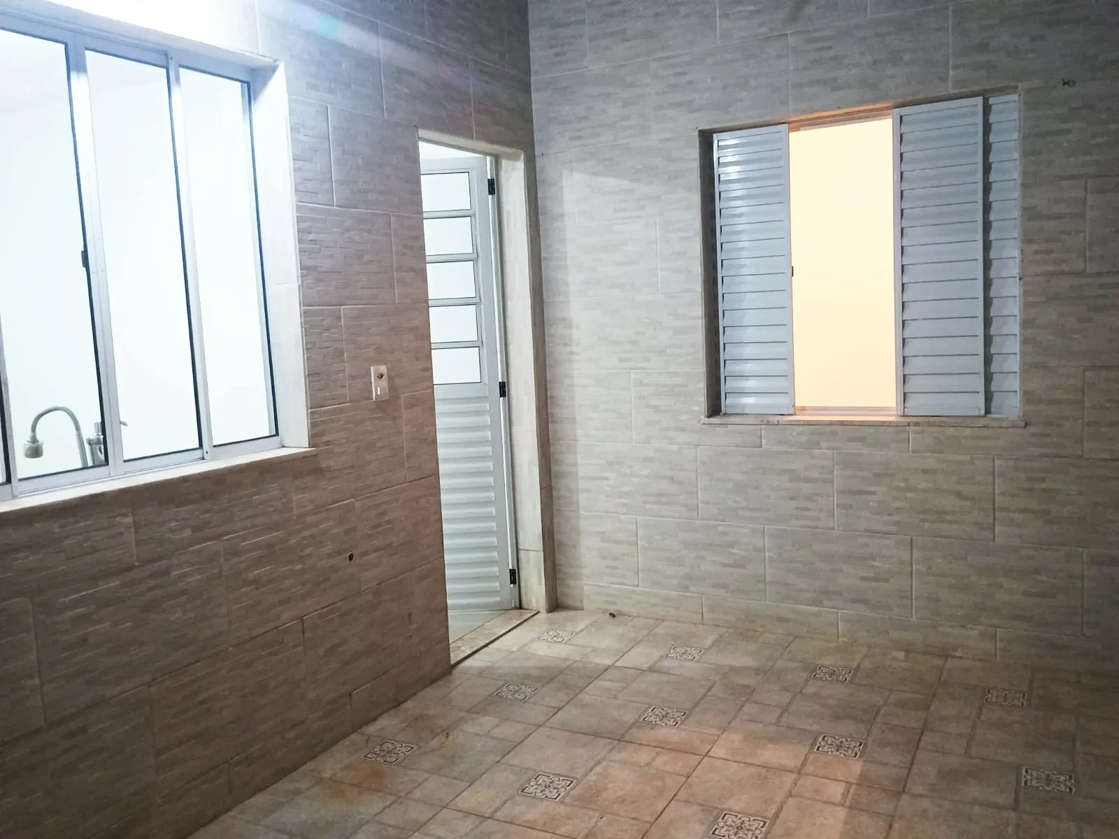 Foto do imóvel: Casa de Condomínio com 2 Quartos à Venda, 97 metros em Lopes de Oliveira - Sorocaba