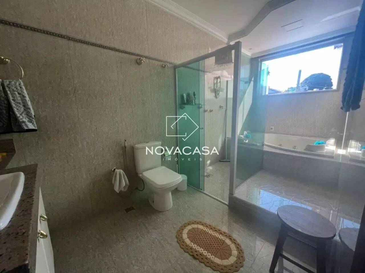 Foto do imóvel: Casa com 4 Quartos à Venda, 380 m² em Santa Mônica - Belo Horizonte