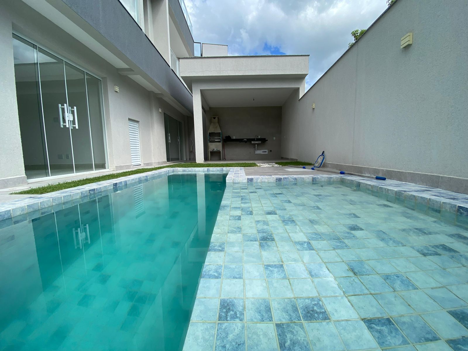 Imagem Casa de Condomínio com 4 Quartos à Venda, 220 m² em Vargem Pequena - Rio de Janeiro