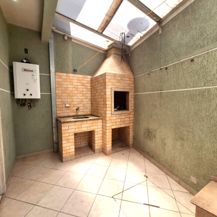 Foto do imóvel: Sobrado com 3 Quartos à Venda, 13.100 m² em Capão Raso - Curitiba