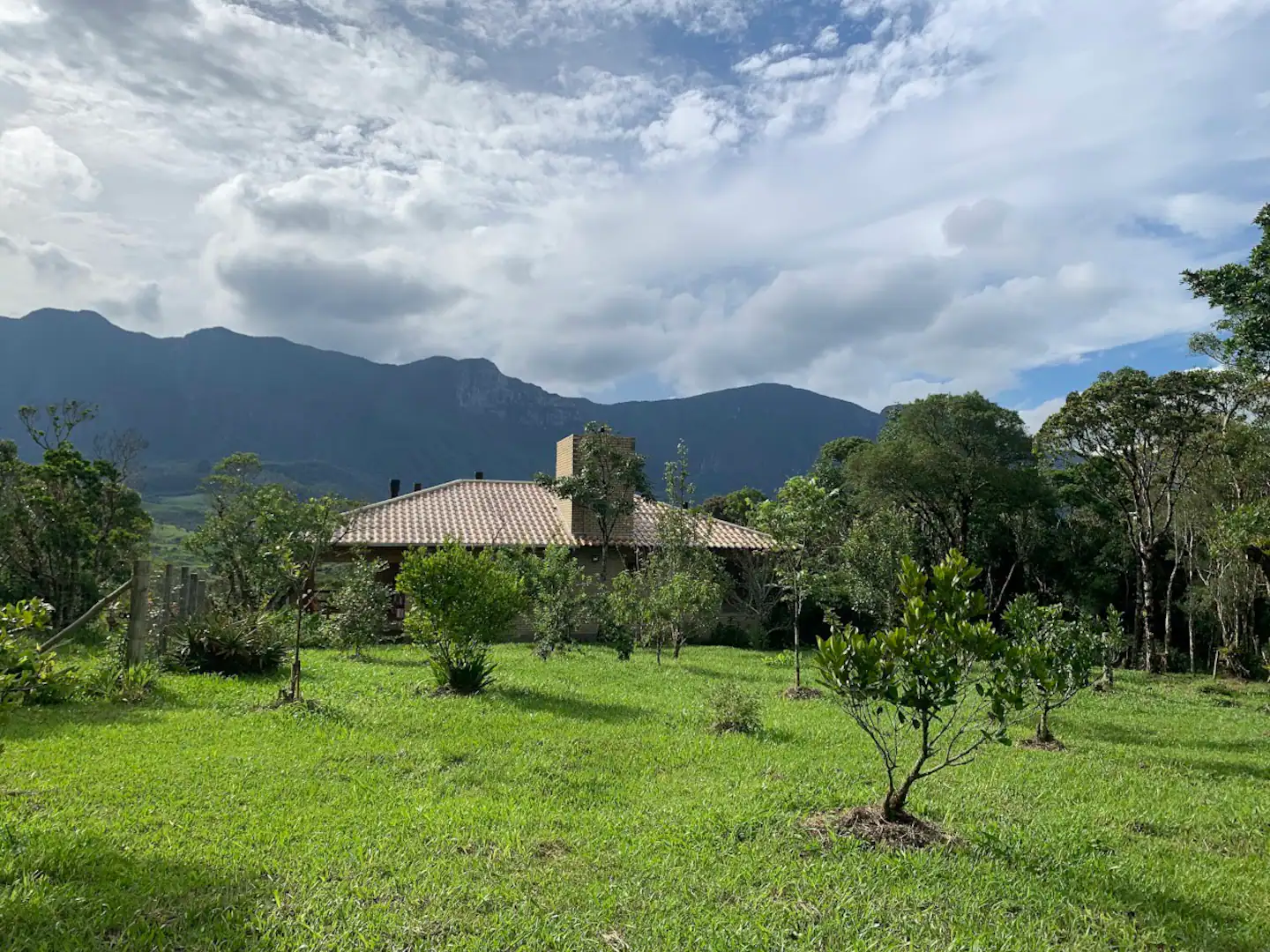 Foto do imóvel: Chácara com 2 Quartos à Venda, 133 m² em Centro - Santa Rosa de Lima