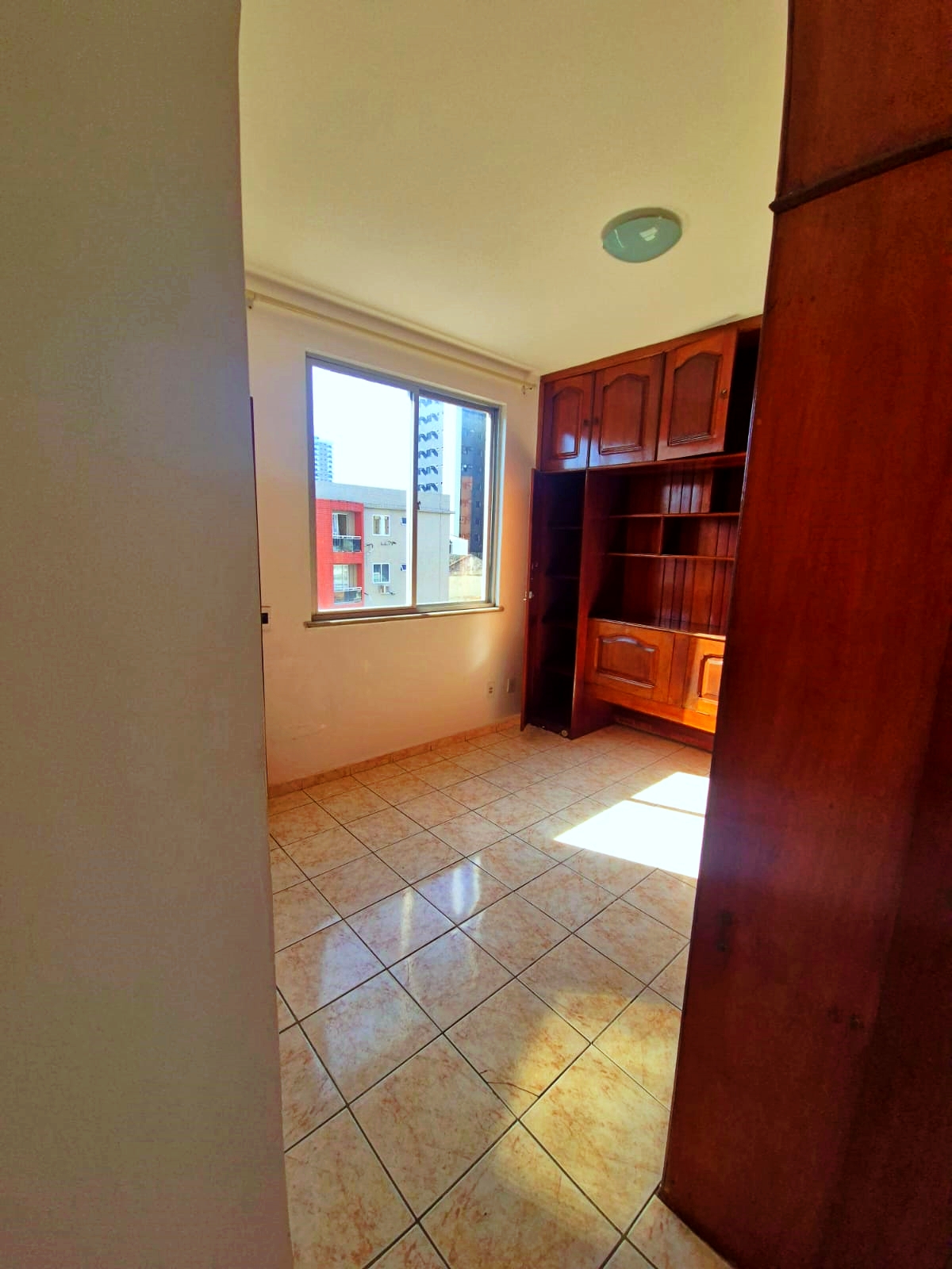 Imagem Apartamento com 3 Quartos para Alugar, 100 m² em Cremação - Belém
