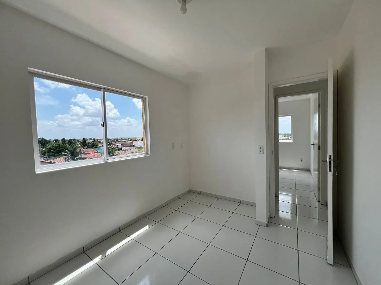 Imagem Apartamento com 2 Quartos à Venda, 57 m² em Nova Esperança - Parnamirim