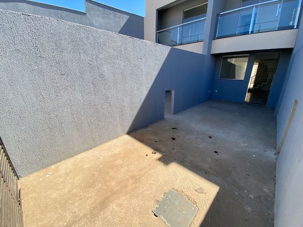 Casa com 2 Quartos à Venda, 68 m² em Lagoinha Leblon (Venda Nova) - Belo Horizonte