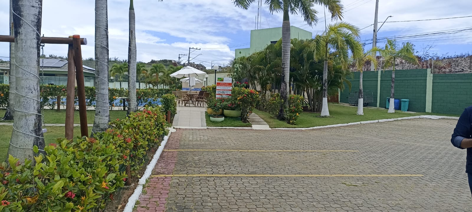 Imagem Terreno em Condomínio à Venda, 300 m²em Jauá (Abrantes) - Camaçari